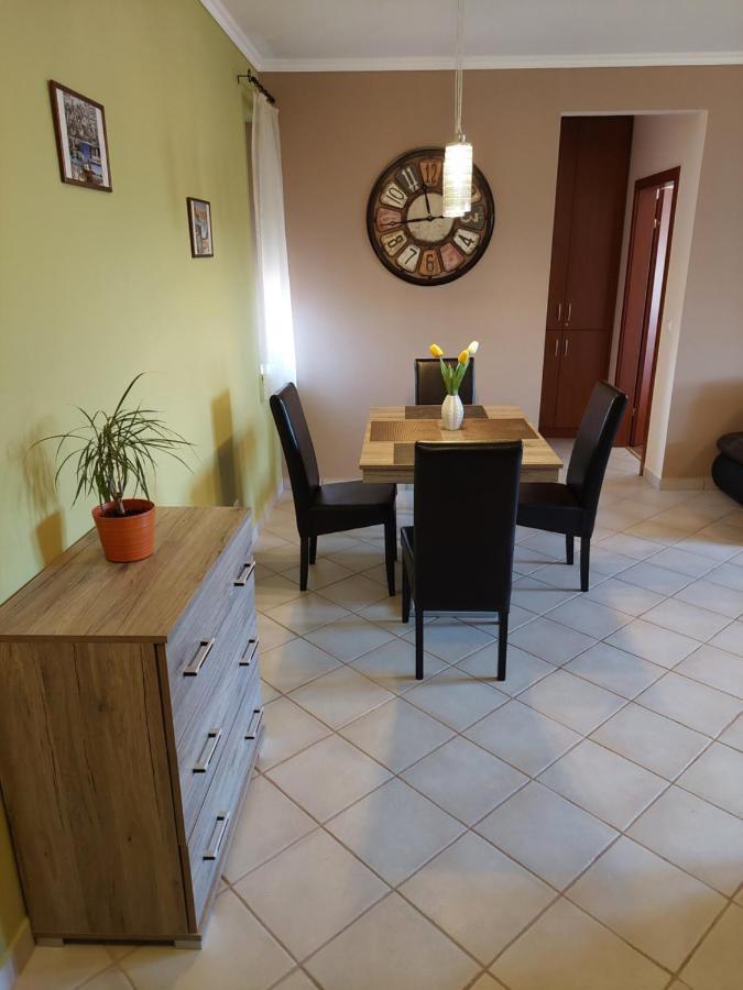 Samuci Apartman Hajduszoboszlo Exterior photo