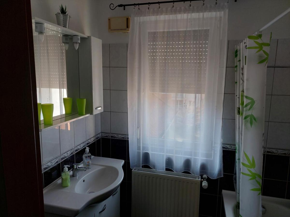 Samuci Apartman Hajduszoboszlo Exterior photo