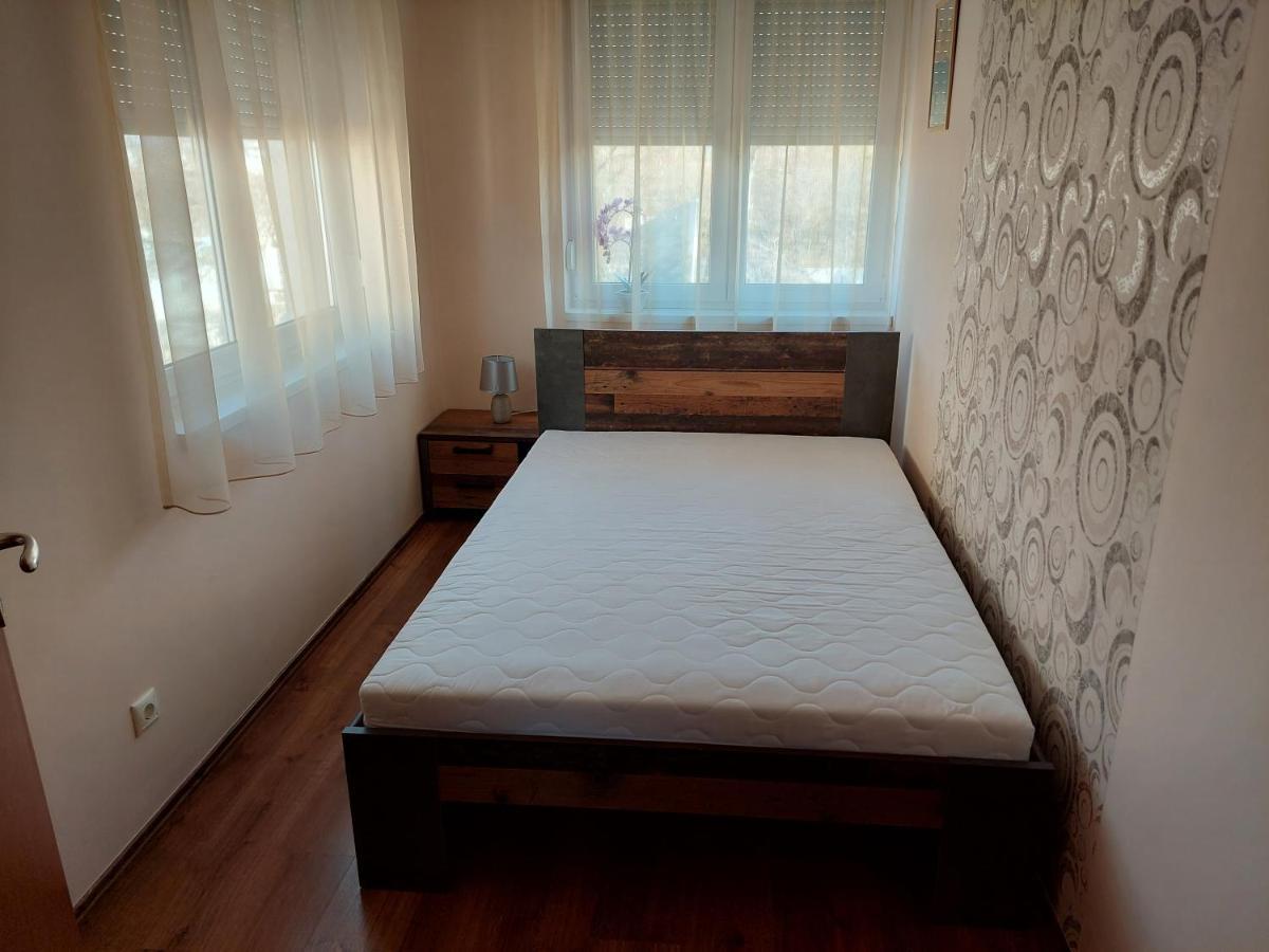 Samuci Apartman Hajduszoboszlo Exterior photo
