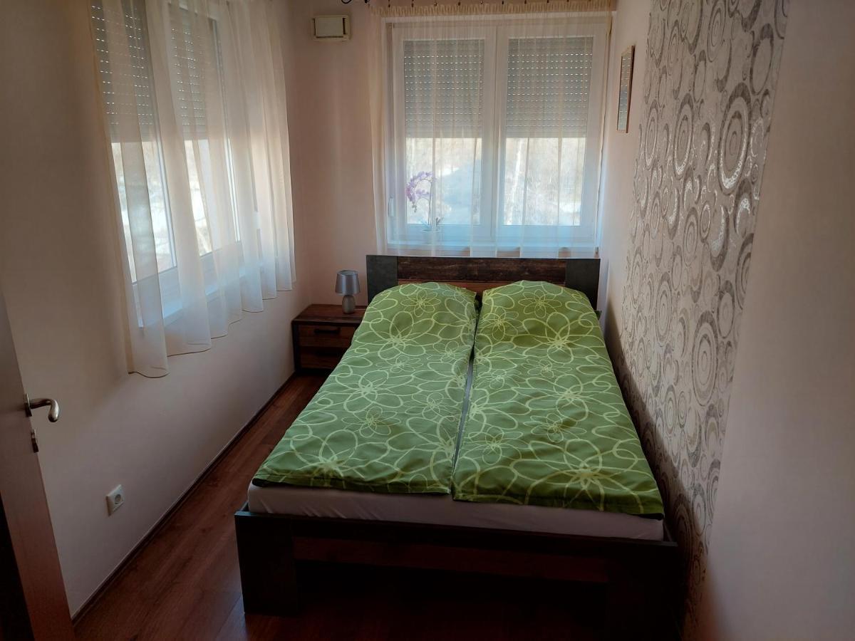 Samuci Apartman Hajduszoboszlo Exterior photo