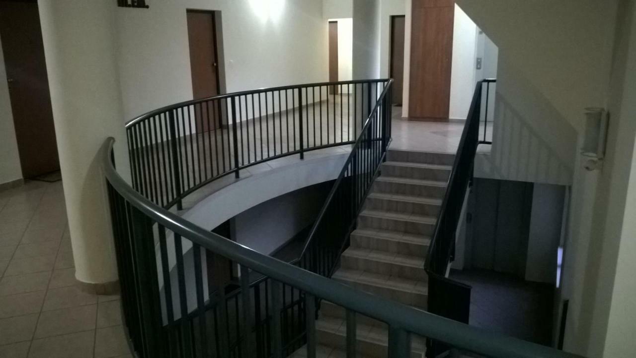 Samuci Apartman Hajduszoboszlo Exterior photo